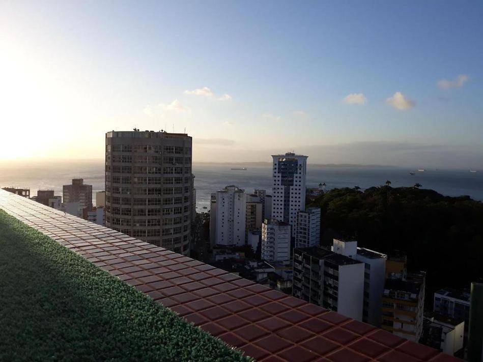 Maravilhoso Apartamento 2 Quartos Com Ofuro Porto Da Barra Salvador Summer Barra Flat Eksteriør billede